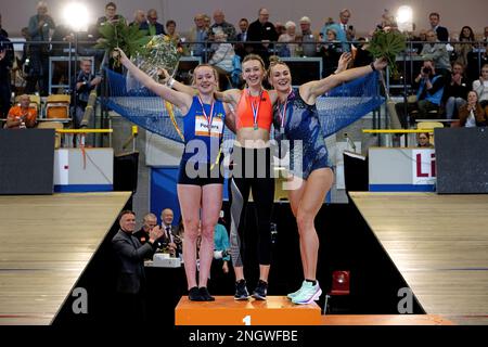 APELDOORN - Femke bol avec le record du monde en 400m pendant la deuxième journée des championnats d'athlétisme en salle néerlandais. ANP OLAF KRAAK Banque D'Images