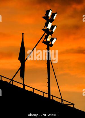 Vue générale pendant que le soleil se couche après le match Gallagher Premiership au Mattioli Woods Welford Road Stadium, Leicester. Date de la photo: Dimanche 19 février 2023. Banque D'Images