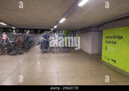 London Bridge cycle Hub Banque D'Images