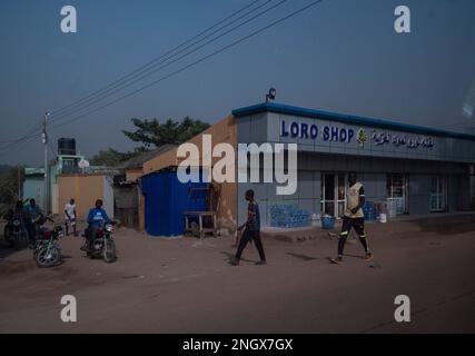 Vendredi 3 février 2023 : Juba Sud Soudan. Scène de rue pèlerinage de la paix. Modérateur de l'Église d'Écosse le Dr Iain Greenshields est à Juba, au Soudan du Sud, en pèlerinage de paix avec le Pape et l'archevêque de Canterbury le Rév Justin Welby. Banque D'Images