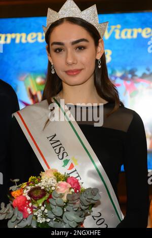 Viareggio, Italie - 19 février 2023: Miss Italie 2022 Lavinia Abate au Carnaval de Viareggio 2023 Banque D'Images