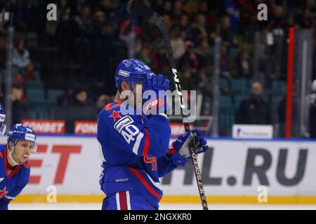 Saint-Pétersbourg, Russie. 19th févr. 2023. SKA Hockey Club joueur, Evgeny Ketov (No.40) vu pendant la Kontinental Hockey League, saison régulière KHL 2022 - 2023 entre SKA Saint-Pétersbourg et Traktor Chelyabinsk au Palais des sports de glace. Score final; SKA Saint Petersburg 4:1 Traktor Chelyabinsk. Crédit : SOPA Images Limited/Alamy Live News Banque D'Images