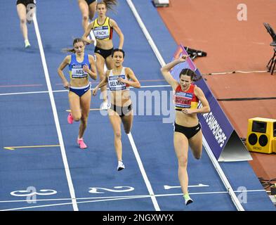 Birmingham, Royaume-Uni, 19 février 2023. Isabelle BOFFEY, d'Enfield et Haringey A C, remporte la WOMENS 800m aux championnats d'athlétisme en salle du Royaume-Uni. Credit: Francis Knight/Alay Live News Banque D'Images