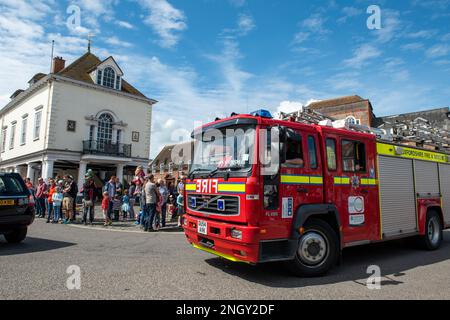 Rallye de véhicules Wallingford 2018, défilé autour de la place du marché Banque D'Images