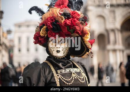 Venise, Italie. 18th févr. 2023. Carnaval de Venise (place Saint-Marc) pendant les masques du Carnaval de Venise 2023, nouvelles à Venise, Italie, 18 février 2023 crédit: Agence de photo indépendante/Alamy Live News Banque D'Images