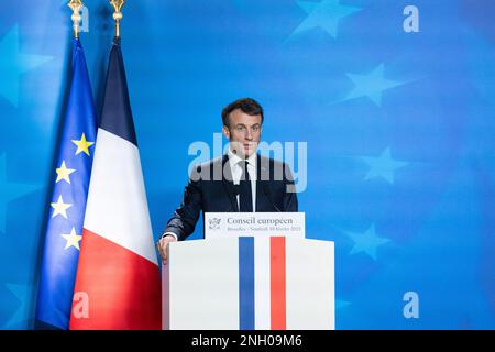 Bruxelles, Belgique. 10th févr. 2023. Emmanuel Macron, président de la France, s'exprime lors d'une conférence de presse après le sommet du Conseil européen à Bruxelles avec les dirigeants de l'UE et le président de l'Ukraine. (Credit image: © Nik Oiko/SOPA Images via ZUMA Press Wire) USAGE ÉDITORIAL SEULEMENT! Non destiné À un usage commercial ! Banque D'Images