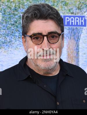 19 février 2023, Pasadena, Calidfornia, États-Unis: Alfred Molina assiste à la nuit d'ouverture pour 'Sunday in the Park with George' (Credit image: © Billy Bennight/ZUMA Press Wire) USAGE ÉDITORIAL SEULEMENT! Non destiné À un usage commercial ! Banque D'Images