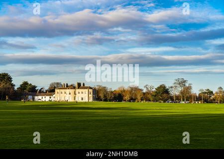 Marley Park dans le sud de Dublin Irlande au début du printemps. Banque D'Images