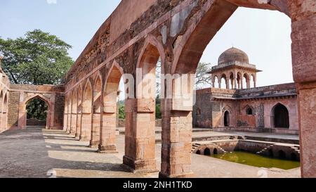 Vue intérieure du palais Baz Bahadur, Mandu, Dhar, Madhya Pradesh, Inde. Banque D'Images