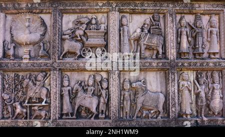 Sculptures anciennes sur le temple Sanka Shyamji, Rajgarh, Madhya Pradesh, Inde. Banque D'Images