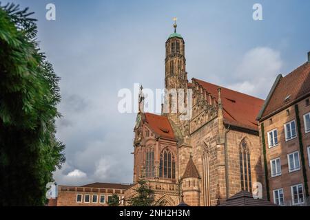 Frauenkirche (église notre-Dame) à la place Hauptmarkt - Nuremberg, Bavière, Allemagne Banque D'Images