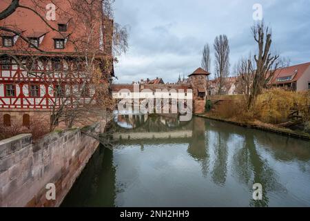 Pont Hencurbrucke à Pegnitz River - Nuremberg, Bavière, Allemagne Banque D'Images