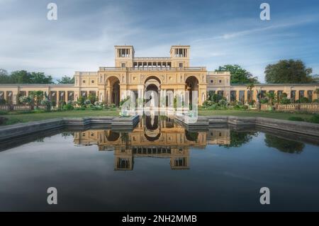 Palais d'orangerie au parc de Sanssouci - Potsdam, Brandebourg, Allemagne Banque D'Images