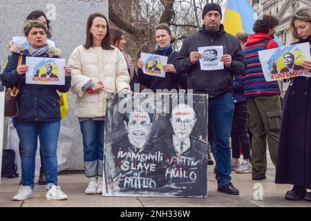 Londres, Royaume-Uni. 20th février 2023. Des manifestants se sont rassemblés sur la place du Parlement pour soutenir Mikheil Saakashvili. L'ancien président géorgien purge actuellement une peine de prison en Géorgie pour abus de pouvoir et sa santé se détériore. Credit: Vuk Valcic/Alamy Live News Banque D'Images