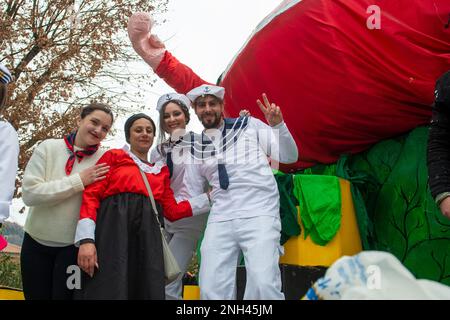 Le flotteur masqué de Popeye, lors du défilé du Carnaval de Santa Rufina à Rieti, le 19 février 2023 (photo de Riccardo Fabi/NurPhoto) crédit: NurPhoto SRL/Alay Live News Banque D'Images