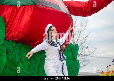 Le flotteur masqué de Popeye, lors du défilé du Carnaval de Santa Rufina à Rieti, le 19 février 2023 (photo de Riccardo Fabi/NurPhoto) crédit: NurPhoto SRL/Alay Live News Banque D'Images