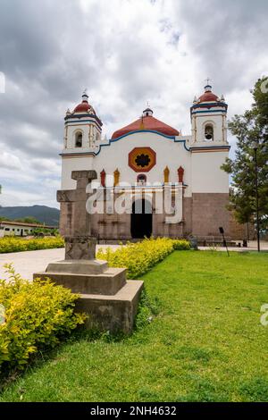 L'église paroissiale de San Bartolo Coyotepec dans les vallées centrales d'Oaxaca, au Mexique. Banque D'Images