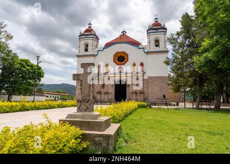 L'église paroissiale de San Bartolo Coyotepec dans les vallées centrales d'Oaxaca, au Mexique. Banque D'Images