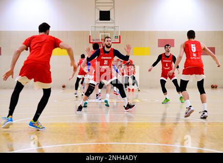 Podebrady, République tchèque. 20th févr. 2023. Journée médiatique de l'équipe de basket-ball tchèque pour hommes avant le match de qualification pour le championnat du monde de basket-ball masculin 2023, Groupe K: Tchéquie contre la France à Podebrady, République Tchèque, 20 février 2023. Le centre est Martin Kriz. Crédit : Roman Vondrous/CTK photo/Alay Live News Banque D'Images