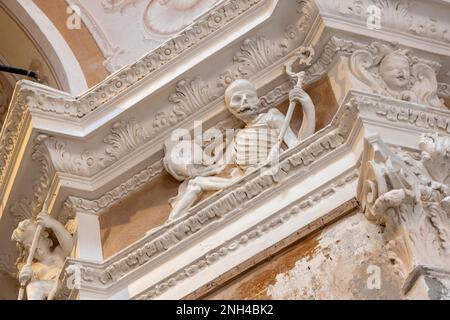 MONTEROSSO, LIGURIE/ITALIE - AVRIL 22 : Chapelle dédiée aux morts et prières à Monterosso Ligurie Italie sur 22 avril 2019 Banque D'Images