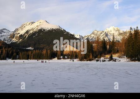 Štrbské pleso, Csorba-tó, Tschirmer See, Hautes montagnes Tatra, Vysoké Tatry, Slovaquie, Slovensko, Europe Banque D'Images