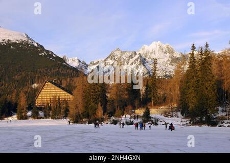 Štrbské pleso, Csorba-tó, Tschirmer See, Hautes montagnes Tatra, Vysoké Tatry, Slovaquie, Slovensko, Europe Banque D'Images