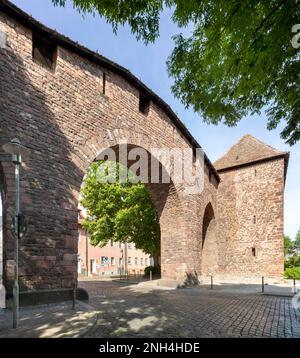 Section de l'ancien mur de ville avec tour des bourreaux et Raschitor, Worms, Rhénanie-Palatinat, Allemagne Banque D'Images