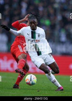 Kouadio Kone de Borussia Moenchengladbach Fussball 1 . Bundesliga saison 2022 / 2023 Borussia Mšnchengladbach - FC Bayern MŸnchen © diebilderwelt / Alamy stock Banque D'Images