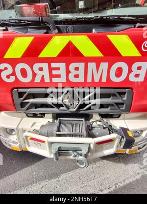Grenade, Espagne; 19 février 2023: Détails d'un camion d'incendie exposé à Grenade (Espagne) le matin d'hiver ensoleillé Banque D'Images