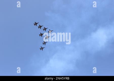 Sydney, Australie. 21st février 2023. Les Ukrainiens et leurs partisans ont protesté devant les bureaux de Sydney du Comité olympique australien qui sont situés dans le bâtiment du Musée d'art contemporain australien (MCAA) au 140 George Street, The Rocks. Une déclaration des organisateurs de la manifestation se lit comme suit: «Le Comité International Olympique prévoit de permettre aux athlètes russes de participer aux Jeux Olympiques de Paris en 2024. Faisons pression sur le Comité olympique australien pour qu'il vote contre cette décision. Nous savons tous que la russie utilise les grands événements sportifs comme plateforme pour diffuser leur propagande, à W Banque D'Images