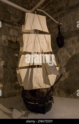 DUBROVNIK, CROATIE - 8 SEPTEMBRE 2016 : exposition du Musée maritime, situé à fort St. John. Banque D'Images