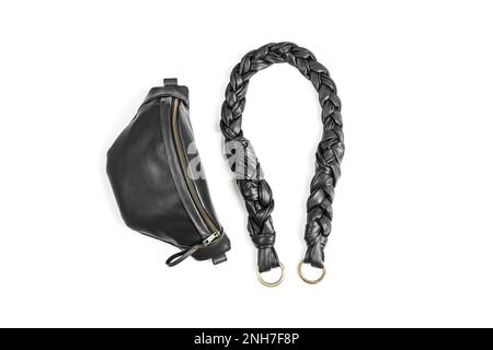 Sac à main Unisex Fanny Pack ou Pack taille en cuir noir avec sangle tressée détachée isolée sur fond blanc Banque D'Images