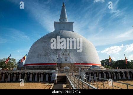 Thuparama Dagoba à la ville sacrée d'Anuradhapura, province du Centre-Nord, Sri Lanka Banque D'Images