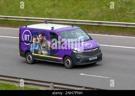 BT OPENREACH 2019 VAUXHALL VIVARO L1H1 2900 CDTI S/S 1598cc Diesel ; voyager sur l'autoroute M6, Royaume-Uni Banque D'Images