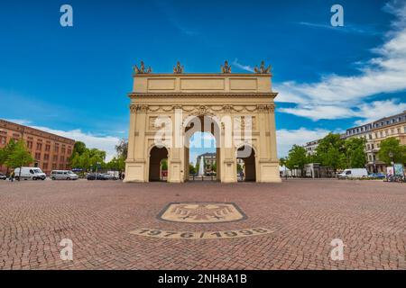 Potsdam Allemagne, vue sur la ville à la porte de Brandebourg de Potsdam Banque D'Images