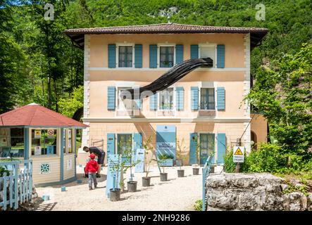 Arte Sella est une exposition d'art contemporain qui se déroule dans les bois de la vallée de la Sella, Borgo Valsugana - Trentin-Haut-Adige- Italie Banque D'Images