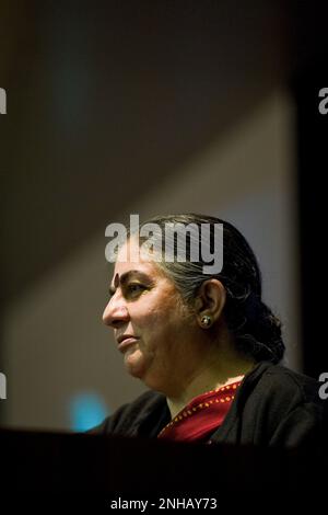 Vandana Shiva, écologiste indienne, Conférence "Progetto Gjusti', Milan 16.11.2010 Banque D'Images