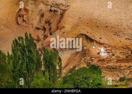 Ruines à Bango ou Bazgoo, un village situé sur la rive de l'Indus dans le district de Leh, Ladakh, Inde. Ancien centre culturel et politique, Bas Banque D'Images