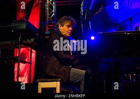 Beppe Carletti, fondateur du groupe et piano, Nomadi en concert, province de Vercelli, Crescentino, Italie, 28.05.2010 Banque D'Images