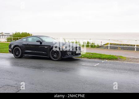 Southold royaume-uni 23, novembre 2022 noir ford mustang 5,0 voiture Banque D'Images