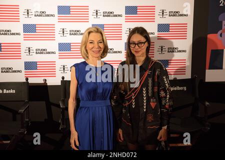 Berlin, Allemagne. 21st févr. 2023. L'ambassade des États-Unis à Berlin a invité des actrices et des personnalités de la politique et des affaires sur 21 février 2023. L'ambassadeur DES ÉTATS-UNIS Amy Gutmann était l'hôte de la soirée. L'Ambassadeur d'Ukraine en Allemagne a également assisté à l'événement. Le réalisateur, producteur et scénariste Steven Spielberg était un personnage remarquable. L'événement a eu lieu en référence à la Berlinale à Berlin. (Photo de Michael Kuenne/PRESSCOV/Sipa USA) crédit: SIPA USA/Alay Live News Banque D'Images