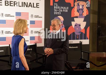 Berlin, Allemagne. 21st févr. 2023. L'ambassade des États-Unis à Berlin a invité des actrices et des personnalités de la politique et des affaires sur 21 février 2023. L'ambassadeur DES ÉTATS-UNIS Amy Gutmann était l'hôte de la soirée. L'Ambassadeur d'Ukraine en Allemagne a également assisté à l'événement. Le réalisateur, producteur et scénariste Steven Spielberg était un personnage remarquable. L'événement a eu lieu en référence à la Berlinale à Berlin. (Credit image: © Michael Kuenne/PRESSCOV via ZUMA Press Wire) USAGE ÉDITORIAL SEULEMENT! Non destiné À un usage commercial ! Banque D'Images