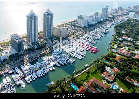Miami Boat and Yacht Show. Vue aérienne, hélicoptère, Miami, Floride, États-Unis Banque D'Images