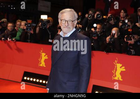 Le directeur Steven Spielberg assiste au prix honorifique de l'ours doré et rend hommage au tapis rouge Steven Spielberg lors de la Berlinale International Fi 73rd Banque D'Images