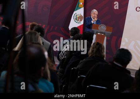 21 février 2023. Mexico, Mexique. Aujourd'hui, le président mexicain Andrés Manuel López Obrador a donné sa conférence matinale au cours de laquelle il a parlé, entre autres, du procès de Genaro García Luna, ancien secrétaire à la sécurité publique entre 2006 et 2012. Sur 21 février 2023 à Mexico. (Photo par Alex Dalton/Eyepix Group) Banque D'Images