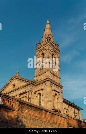 Tour de Besakana chappel, église dans le centre historique du palais royal complexe Rova d'Antananarivo, Madagascar Banque D'Images