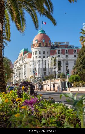 Nice, France - 13 janvier 2018: Célèbre hôtel Negresco - l'un des bâtiments les plus remarquables de la ville Banque D'Images