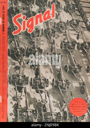 Magazine « Signal ». Couverture du numéro 1 (janvier 1943) de l'édition espagnole (SP 1), avec une photographie de canons. Avant son entrée dans le service militaire, le recrutement de 1943. Ce magazine allemand a été publié entre avril 1940 et avril 1945, étant le principal organe de propagande de l'armée allemande pendant la Seconde Guerre mondiale. Banque D'Images