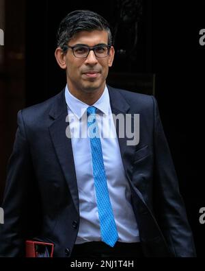 Londres, Royaume-Uni. 22nd févr. 2023. Rishi Sunak, député, Premier ministre du Royaume-Uni, quitte le 10 Downing Street pour assister aujourd'hui aux questions du Premier ministre (QMM) au Parlement. Credit: Imagetraceur/Alamy Live News Banque D'Images