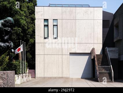 Tokyo, Japon - septembre 2017 : décor du Musée national d'Art de l'Ouest Le bâtiment moderne du musée est conçu par le Corbusier Banque D'Images